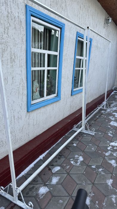 Напольная вешалка