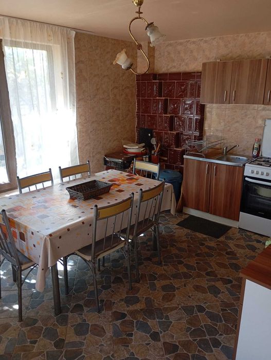 Vand casa si teren la pret de garsoniera (98.000 euro negociabil) doar 19 km de Craiova in Comuna Leu , Dolj
