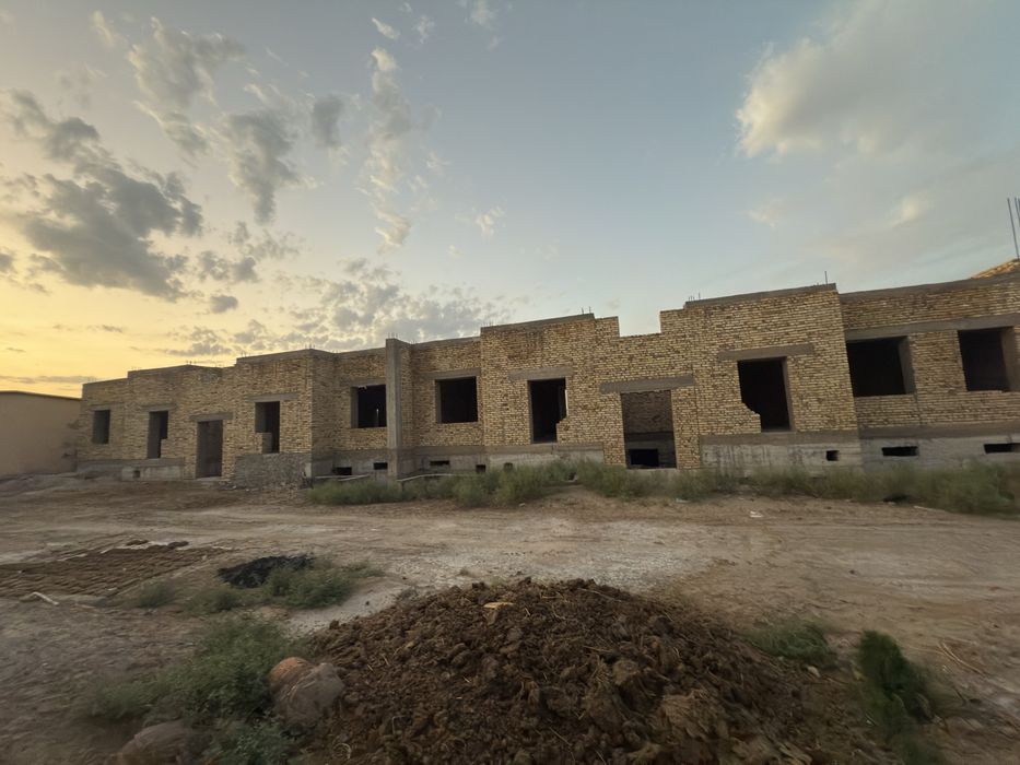 Qurilish tugallanmagab ko’p qavatli turar-joy