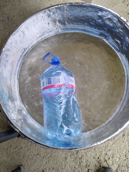 Продавам огромна медна бакърена тава за лютеница и петмез Антикварна