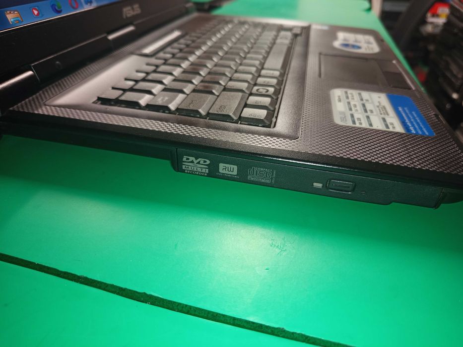 Laptop Asus X58C 2Gb RAM | 160Gb Hdd | Intel celeron 220