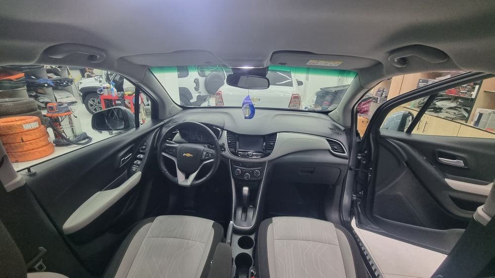 Tracker mashinasi sotiladi