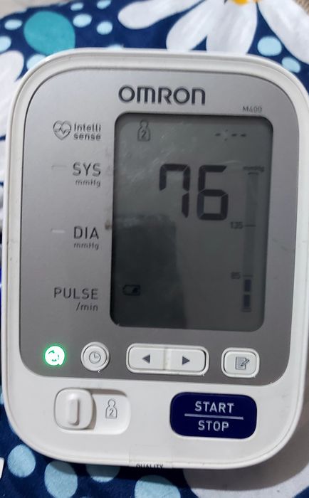 Tensiometru omron M400