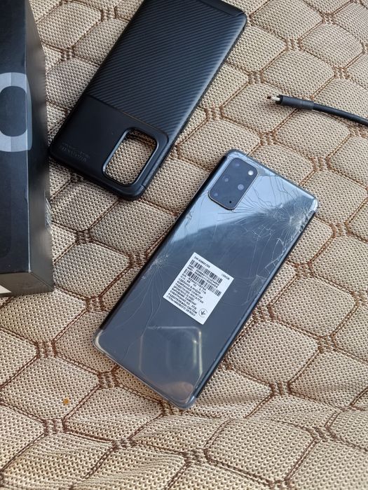 Продам самсунг S20+