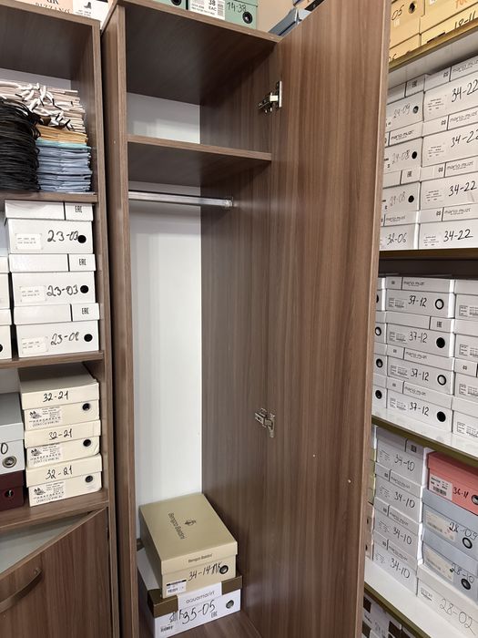 Продам Книжный шкаф