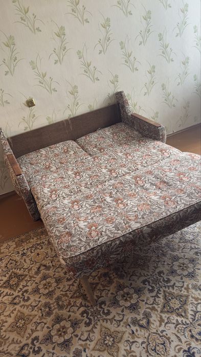 Продам диван б/у