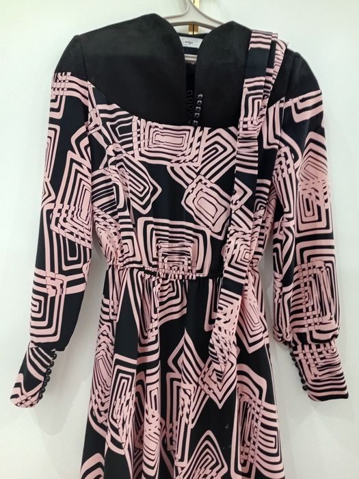 В продаже женской  платье