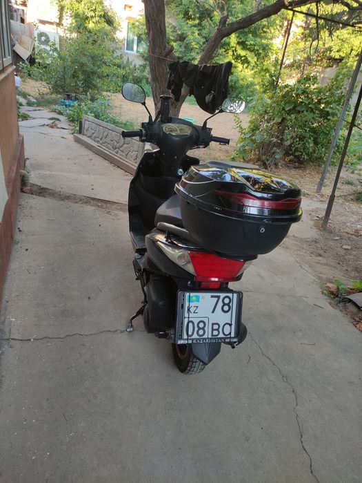 Продам скутер м12