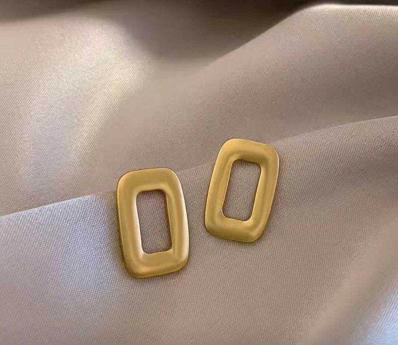 Серьги бижутерия