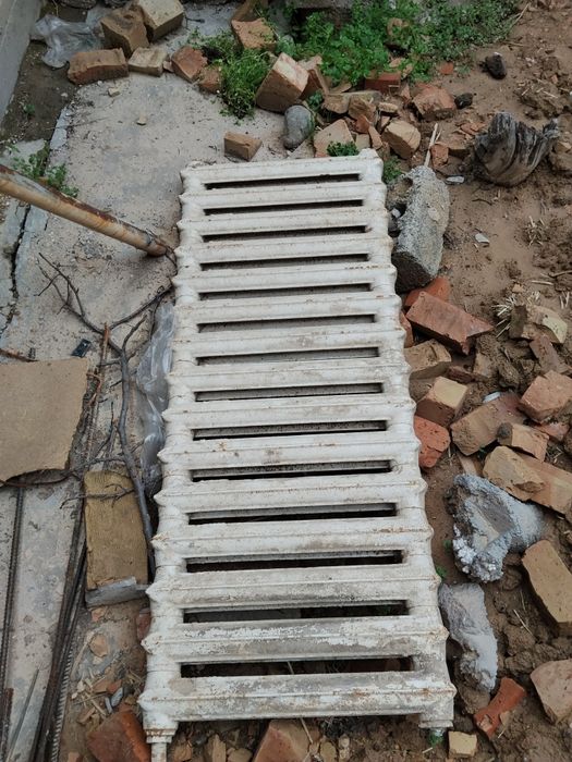 Продается батарея срочно!