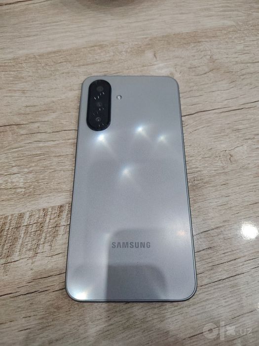 Samsung A17 sotiladi holati ideal karobka dakument full  yengide turbt