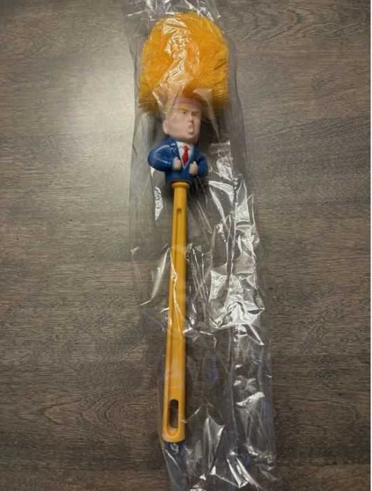 Четка за тоалетна Доналд Тръмп