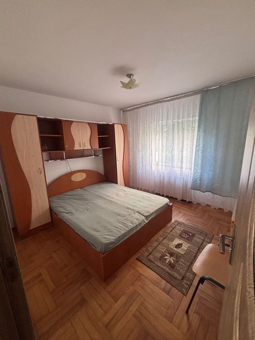 Apartament 3 camere - Stefan cel mare