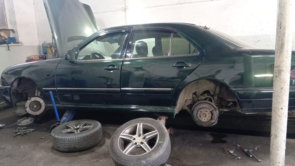 Мерседес Бенц сатылад