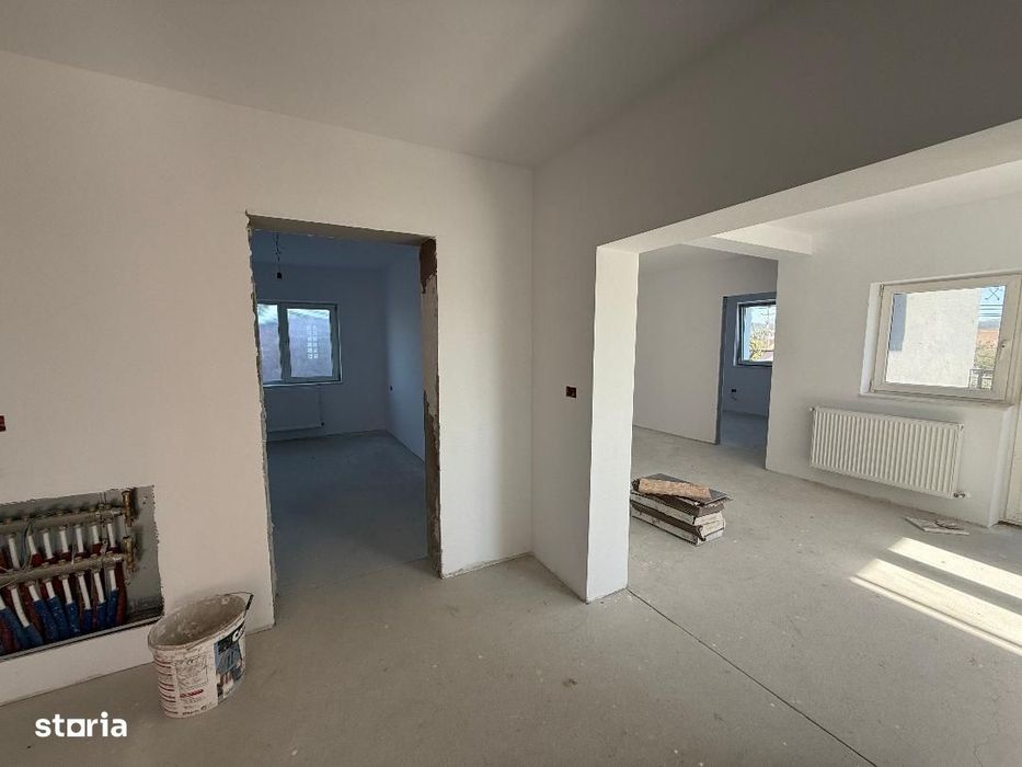 De vanzare Duplex situat in Barabant.