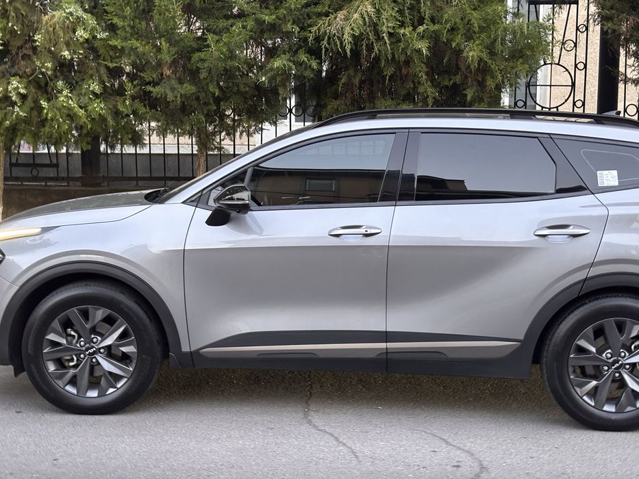 KIA Sportage Premium (панорамный люк)