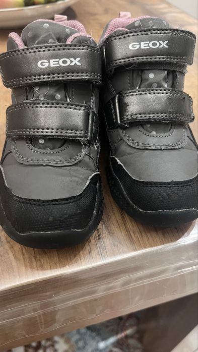 Ботинки демисезонные Geox для девочки 25р