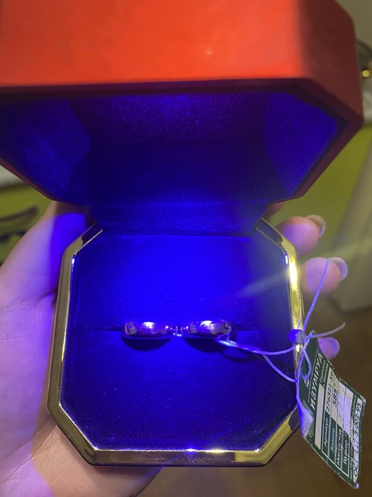 Новые золотые серьги! Срочно!