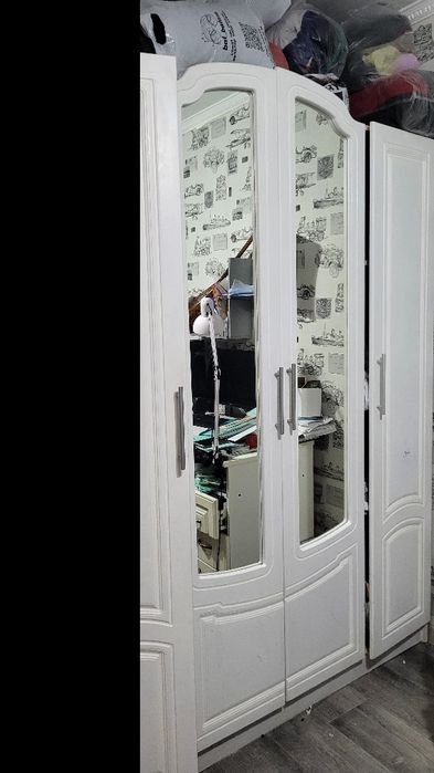 Продам шкаф 4 двери