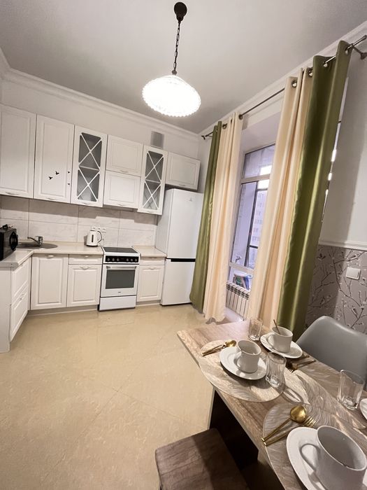 По часовой Хан Шатыр