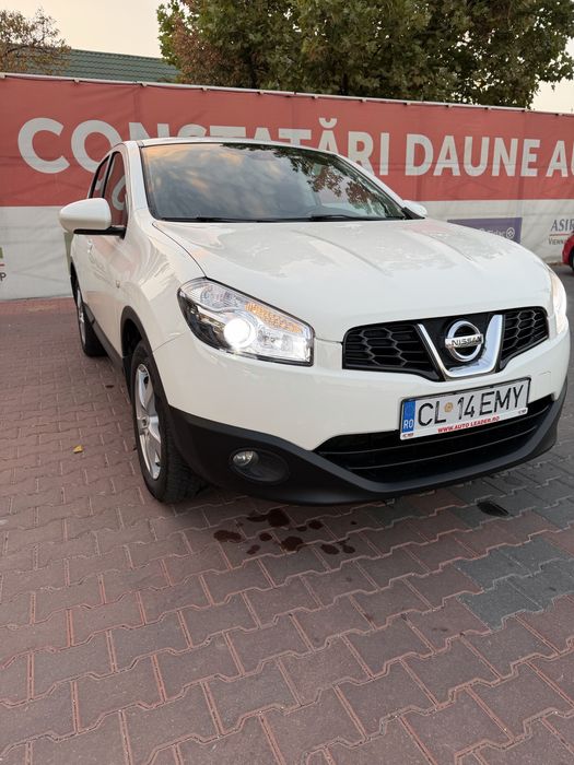 Vând Nissan Qashqai J10, an 2012, motorizare 1.6 benzină, 117 CP, mașină personală.