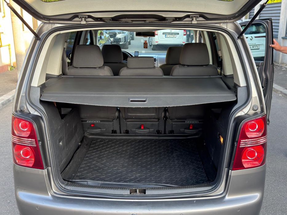 Touran DSG 2009 2.0 TDI