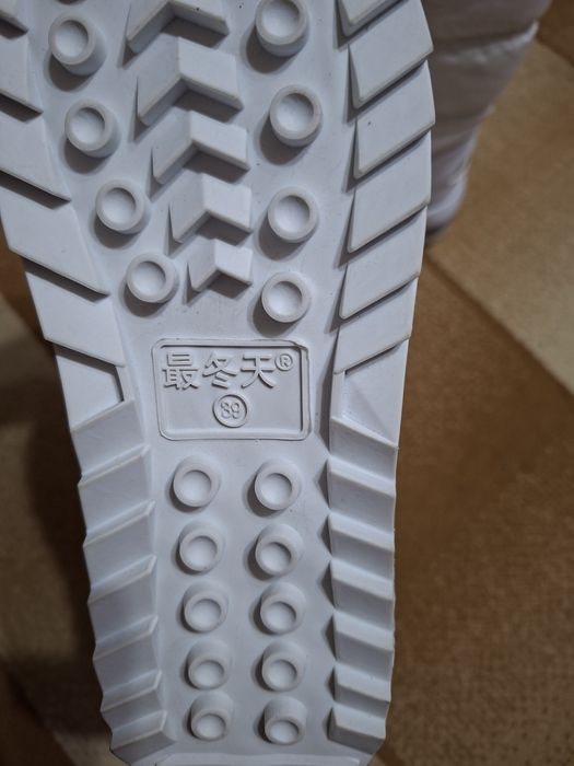 Продаю дутыши.39 размер.