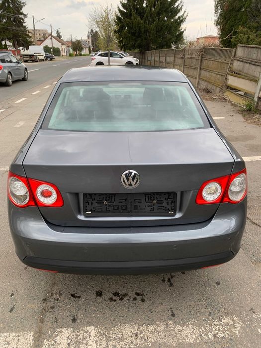 Vw Jetta Confortline 10/2009 Aspirat 1.6 MPI Unic Propietar Optionat