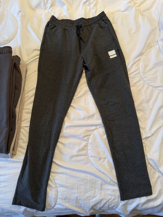 Различни видове долнища nike,bershka
