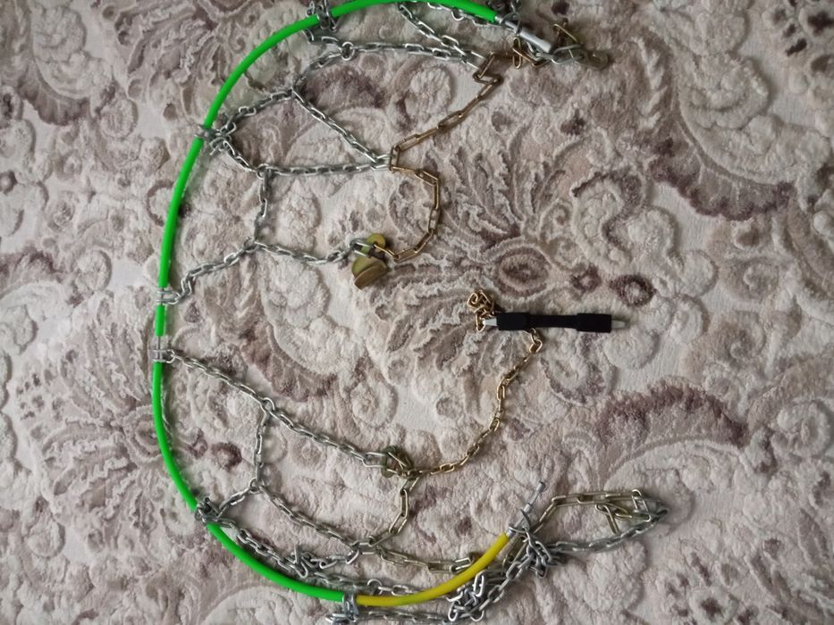 Vând lanțuri mașină