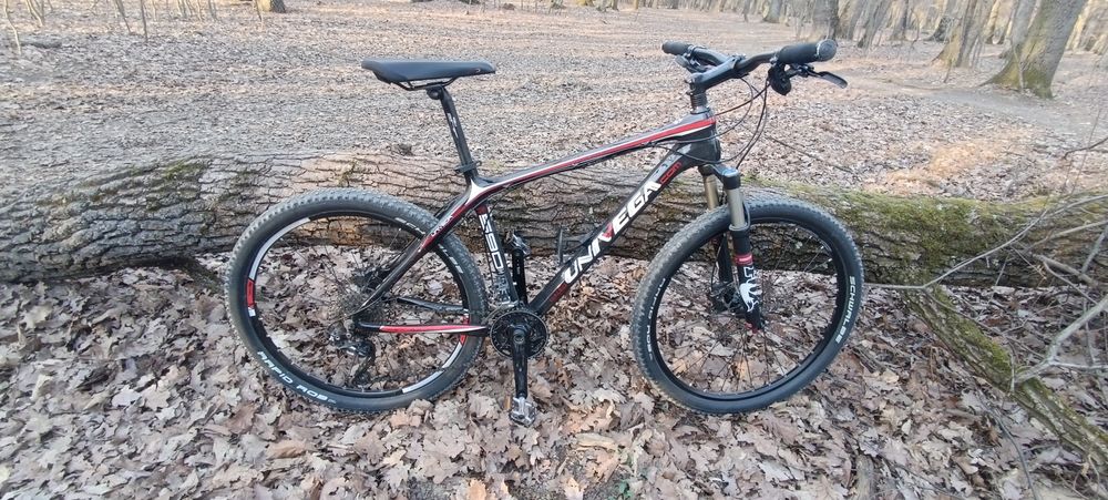 Montainbaik  carbon Univega , cu furcă fox