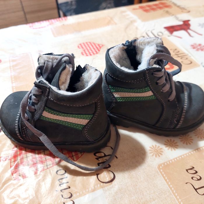 Бебешки боти 19 номер