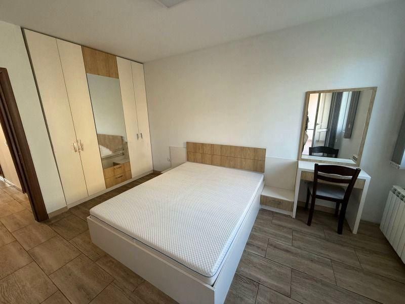 Дава се под наем Тристаен апартамент в София, Младост 2 - 100 кв.м за 1000 € - Снимка #1
