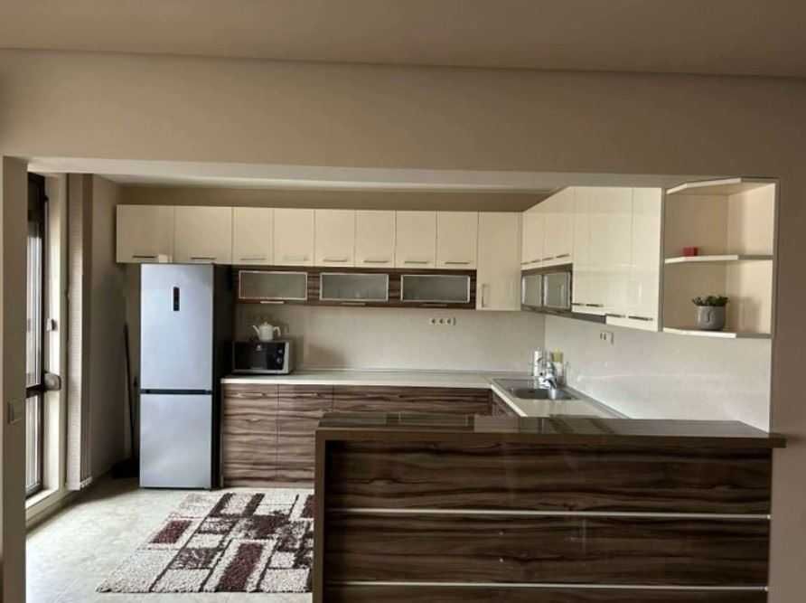 Тристаен апартамент под наем Витоша