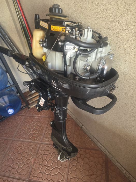 Motor barca Suzuki 4,4,4kw, 6Cp