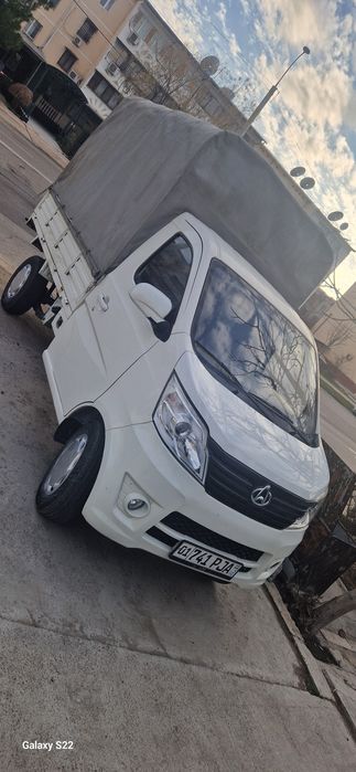 Чанган автомобили сотилади.