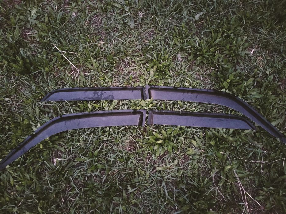 Продам ветровики на прадо 95