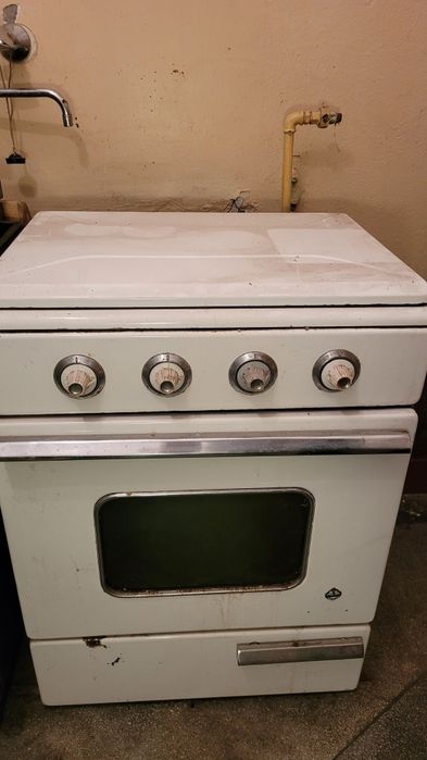 Aragaz vintage cu 3 ochiuri, de Satu Mare