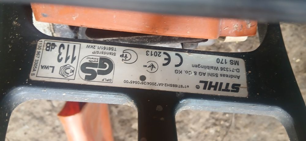 Vând stihl ms 170