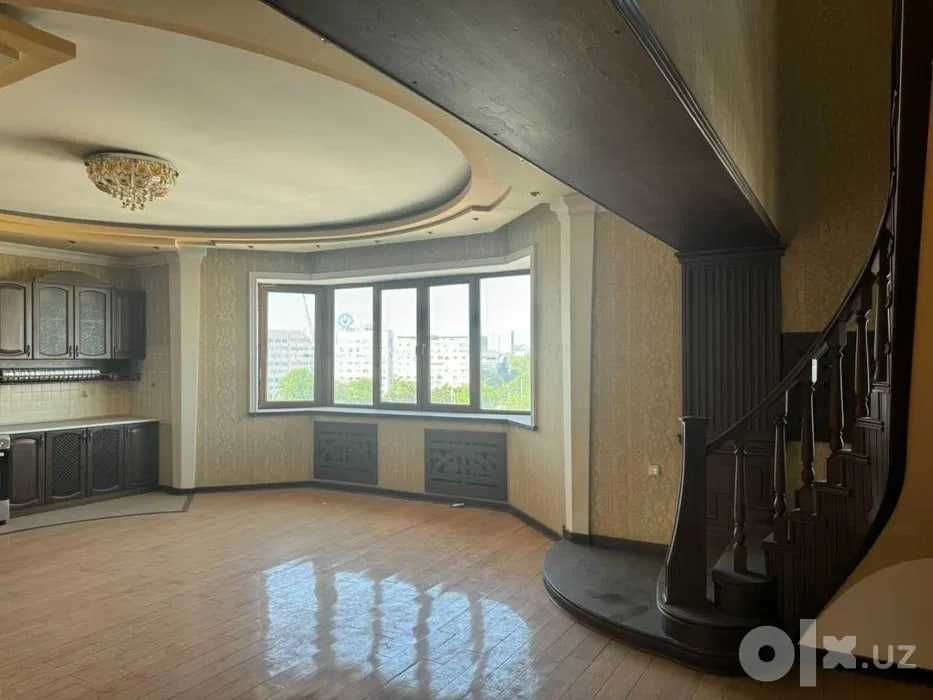 Срочно! 3-уровневая квартира 340 м² в Габус Айбек метро