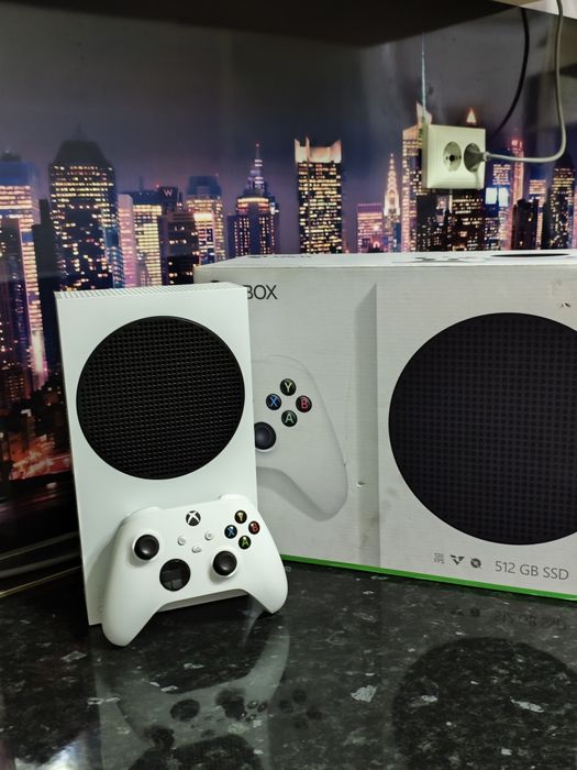 Xbox series s в отличном состояни