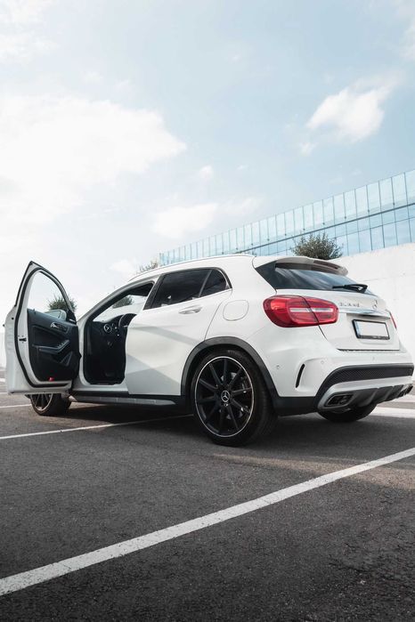 Mercedes GLA 45 AMG / 2.0 benzina/4x4/Camera/Navi/Harman Kardon/Recaro