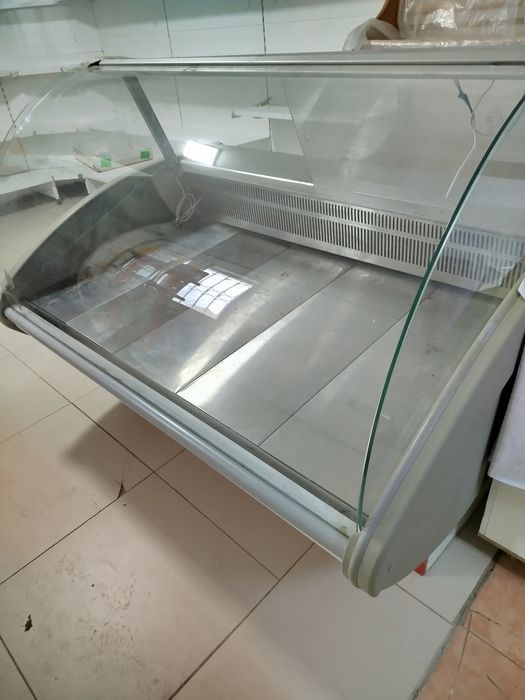 Холодильник витрина