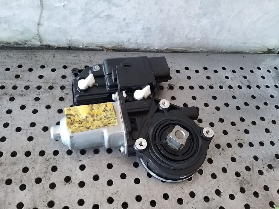Motoras macara dreapta fata renault koleos 1 hy 80750jy40a