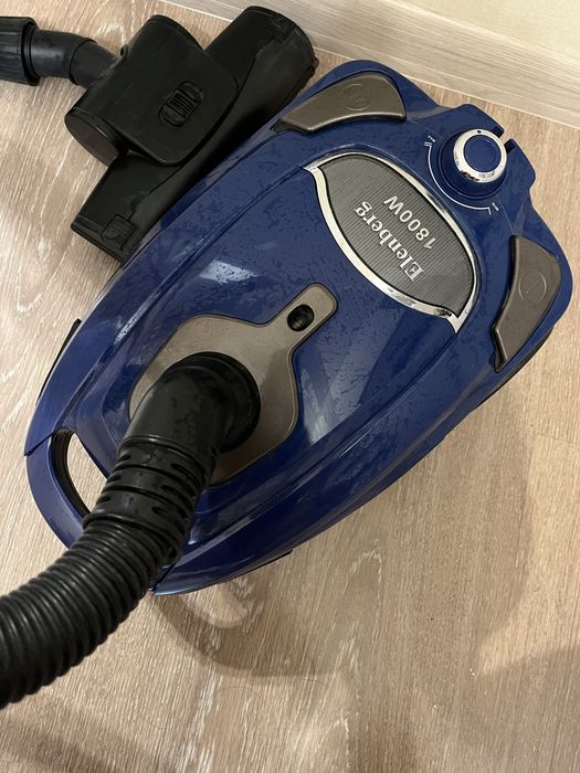 Продам рабочий пылесос. 15.000 тенге