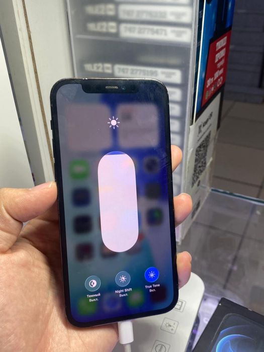 iPhone 12 Pro в идеальном состоянии