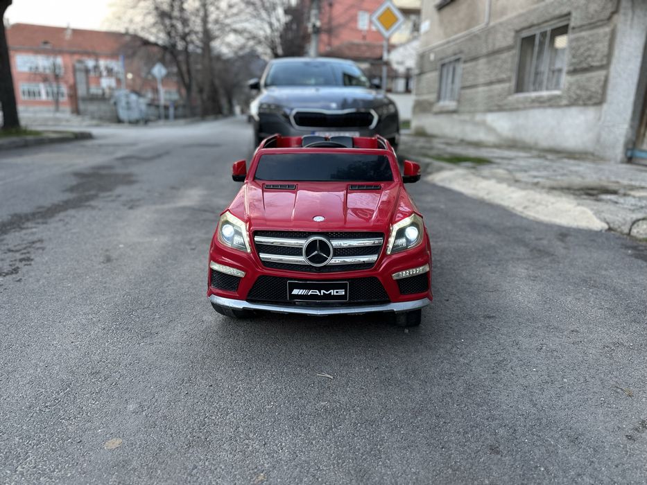 Детска електрическа кола