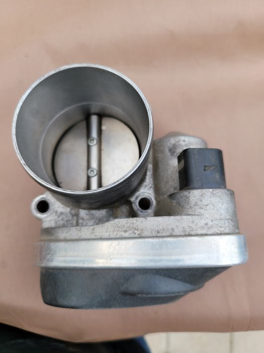 Clapeta accelerarie Renault