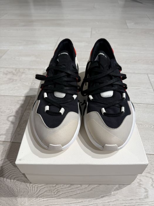 Adidas y 3 idoso