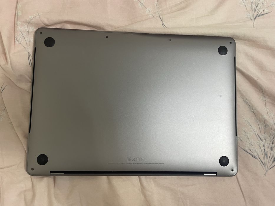 Macbook pro 2017 13inch A1706